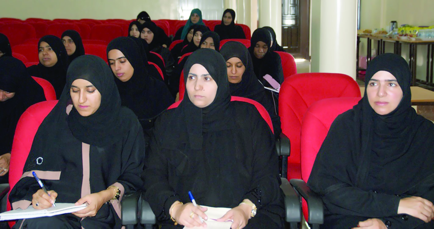 محاضرة «حفّز ذاتك واستمتع بحياتك» لمـدرسـة أشبال الفيحاء بسمائل