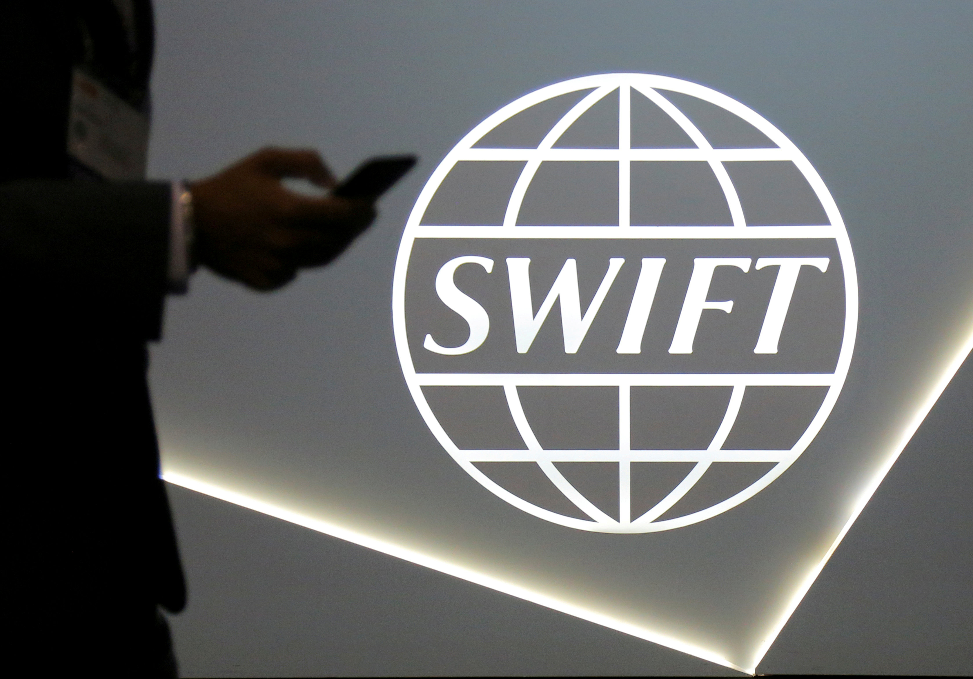 Hackers stole $6 million from Russian bank via SWIFT system