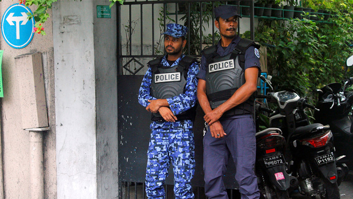 Second Maldives minister resigns, urges international help to overcome crisis