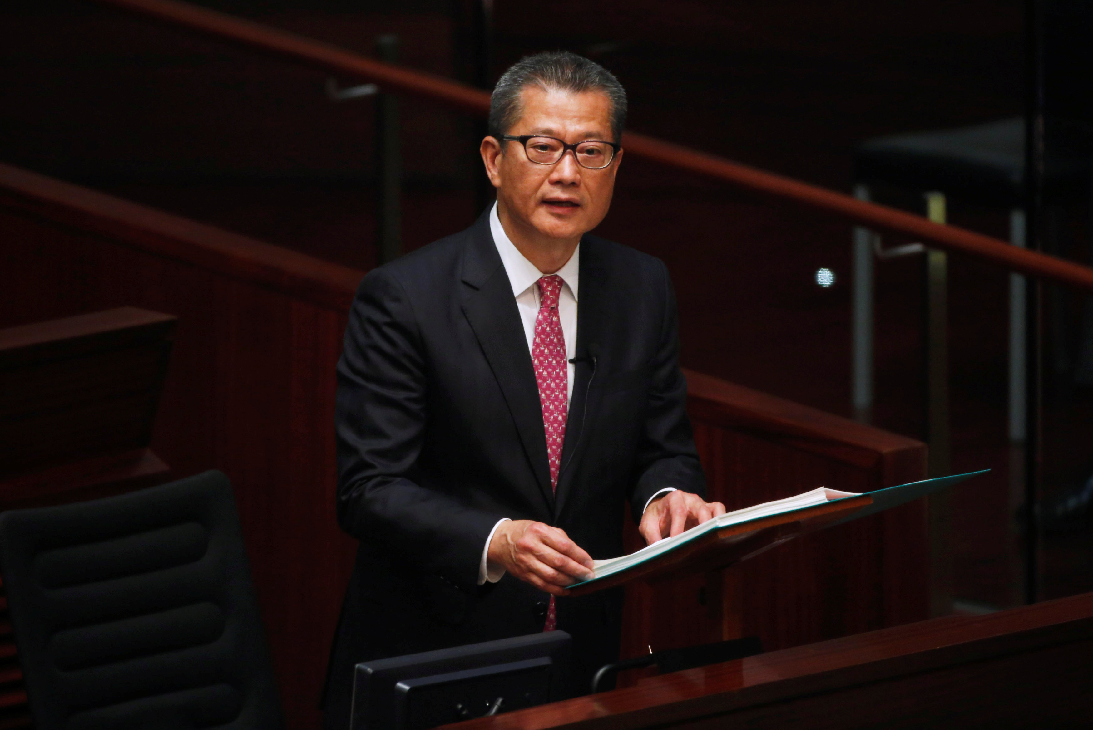 Hong Kong unveils expansionary budget