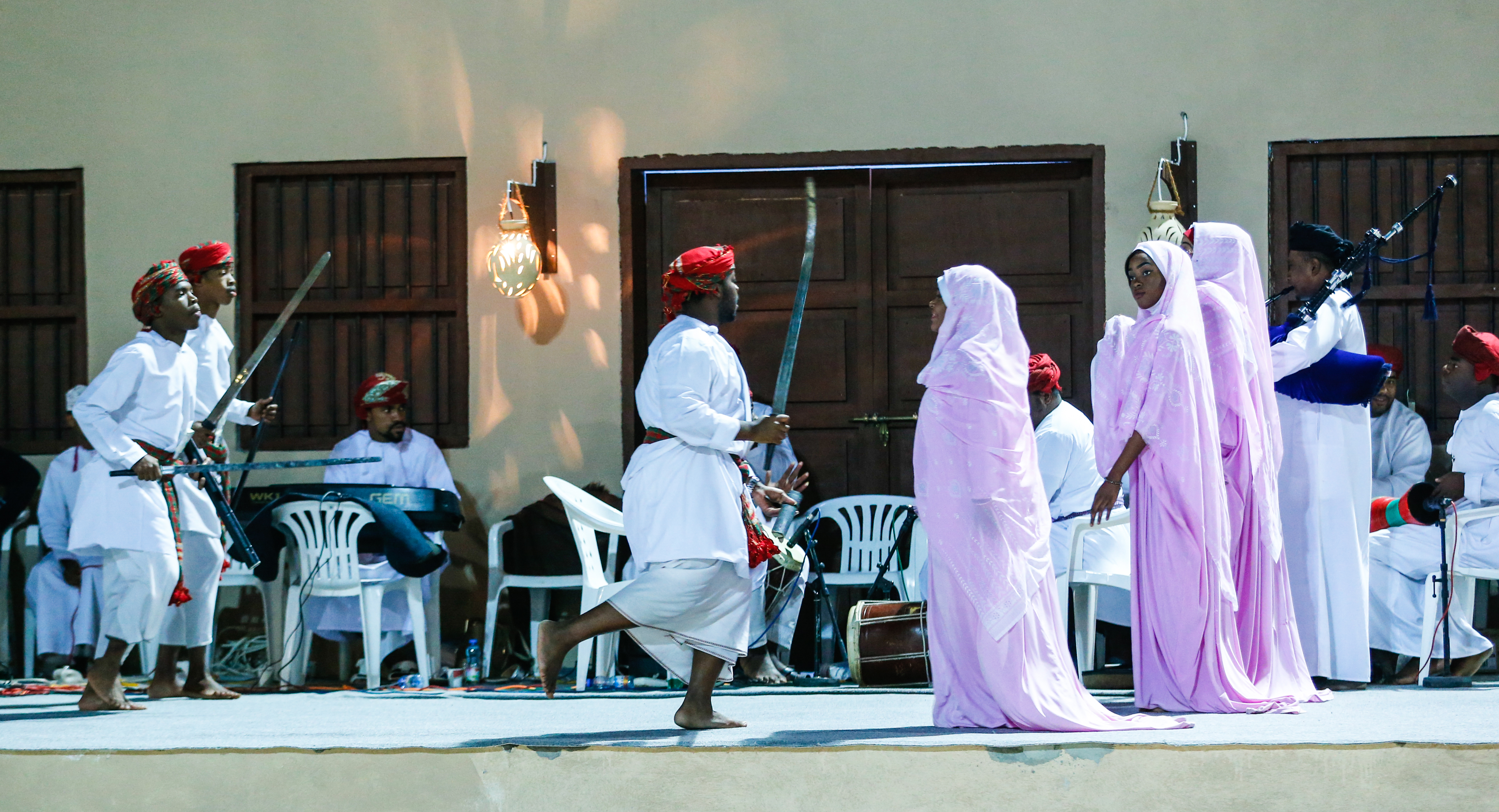 Rediscover Arab performing arts at Muscat Festival