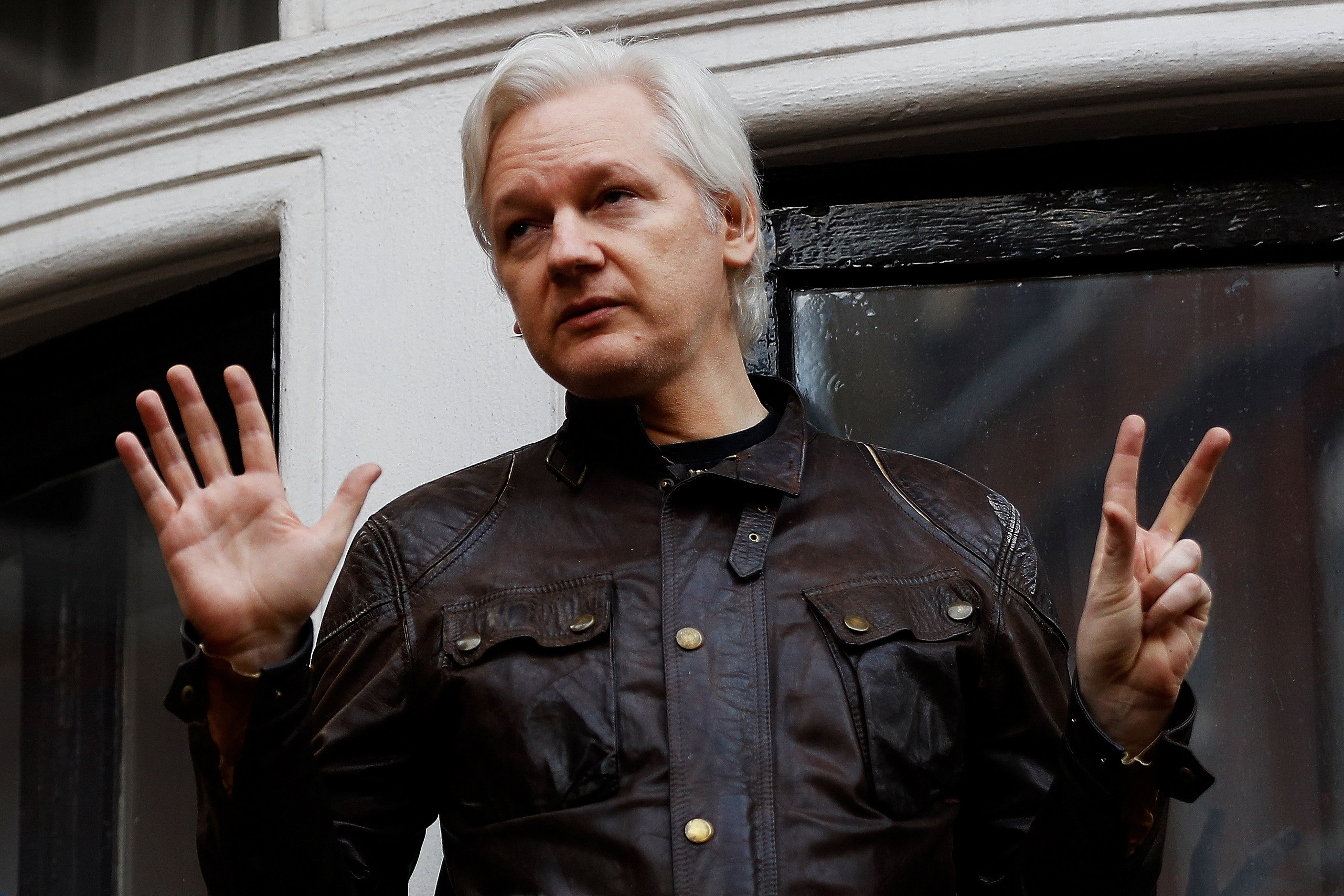 Assange loses bid to have UK arrest warrant dropped