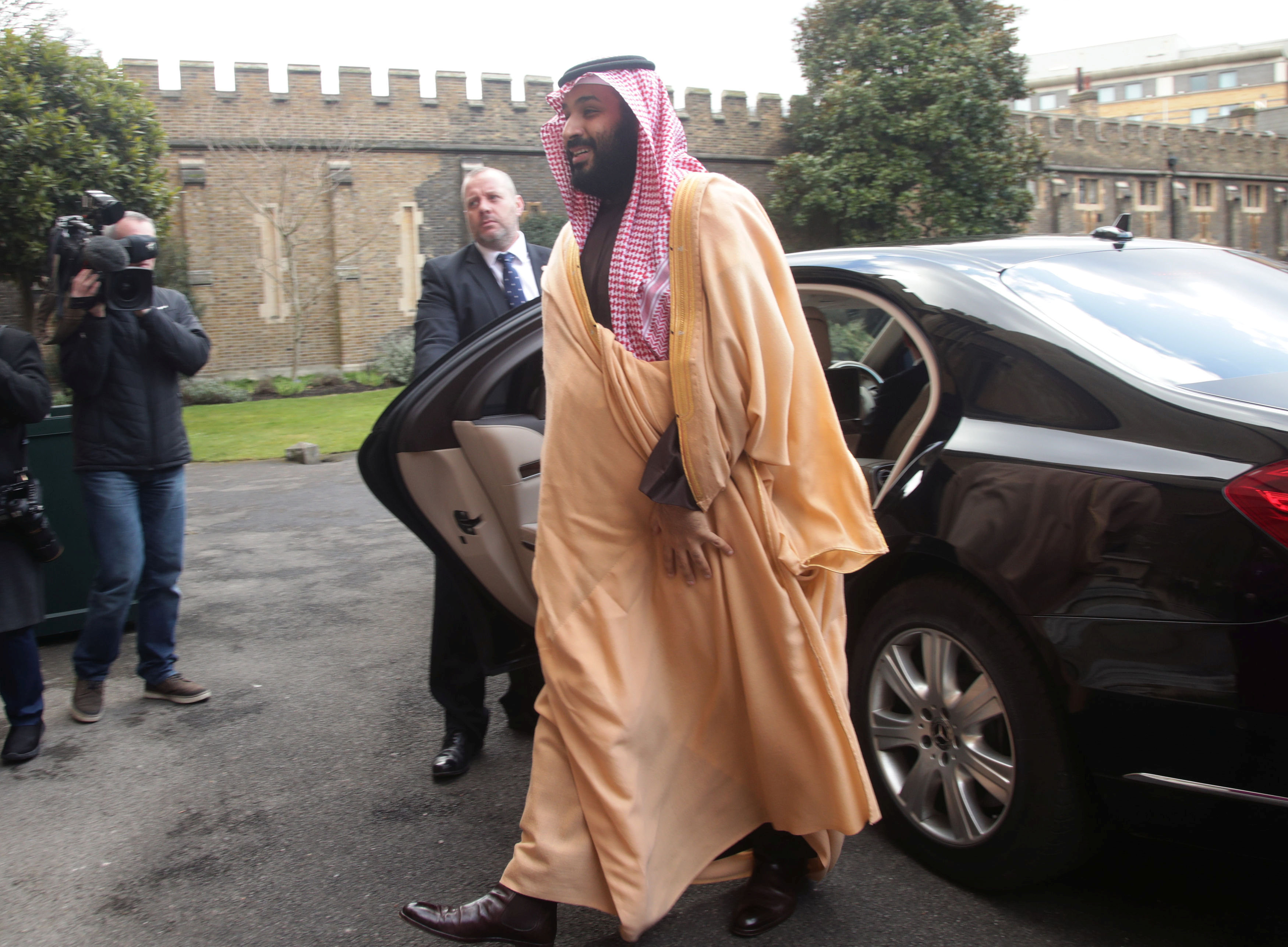 Saudi Crown Prince signs off UK visit with push for fighter deal