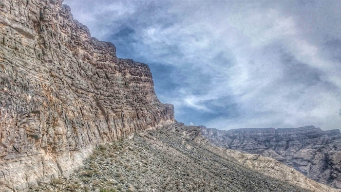 Oman's Al Hajar mountains served as cradle of life on earth