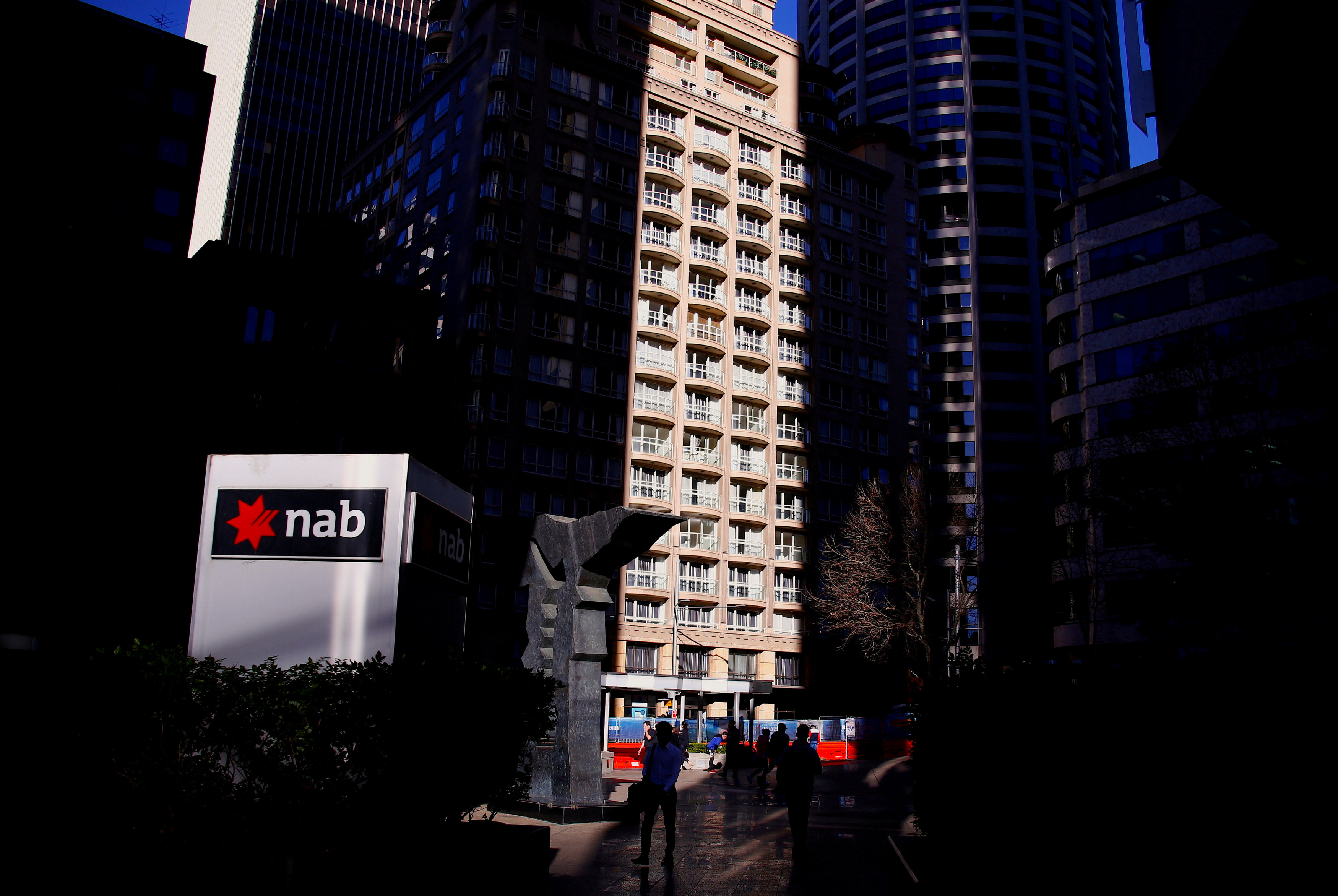 National Australia Bank under fire as banking inquiry opens