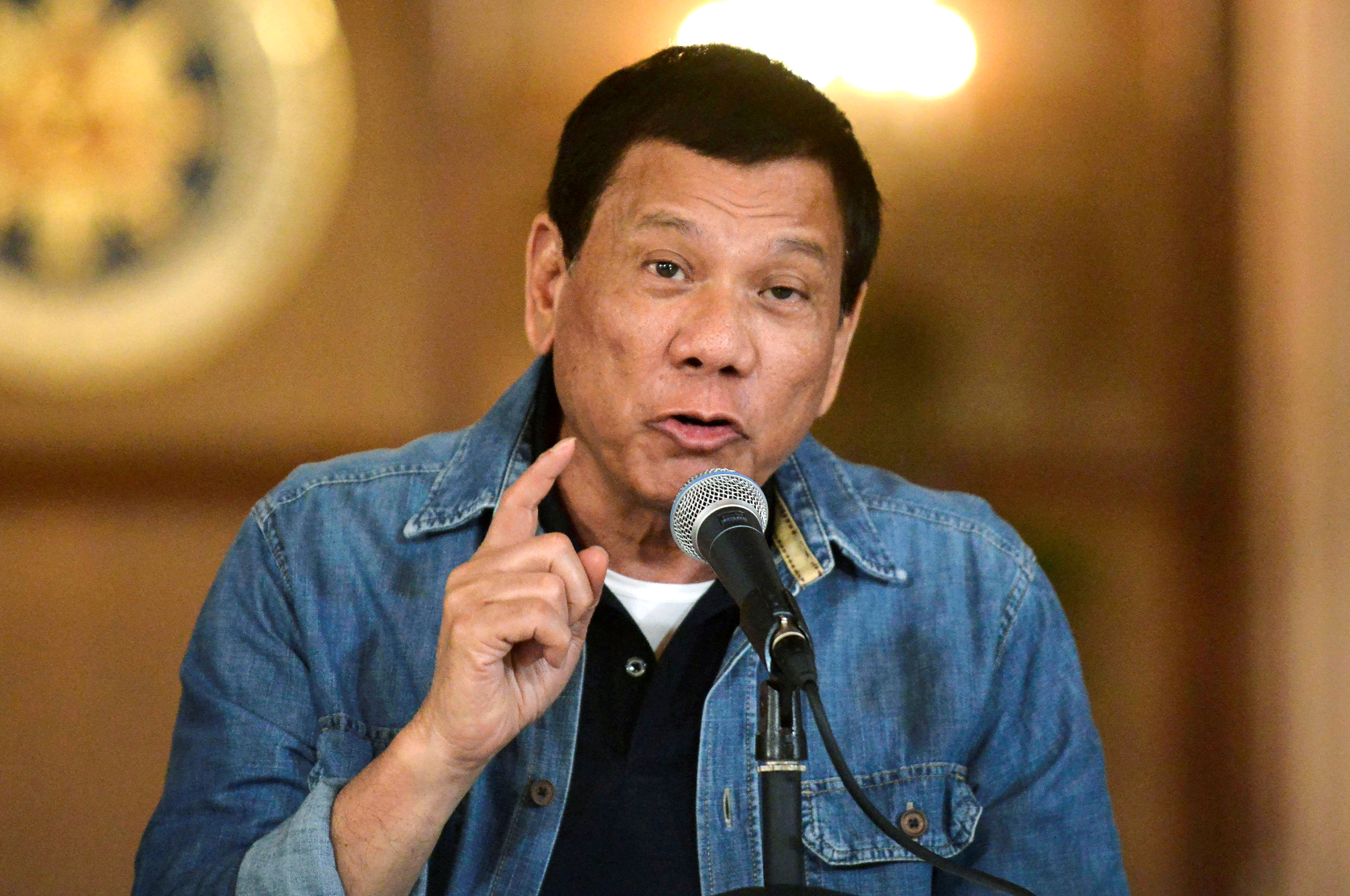 Duterte calls for mass withdrawal from ICC