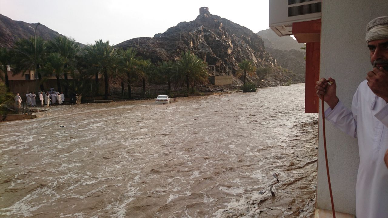 Video: Car swept away as wadis overflow in Oman