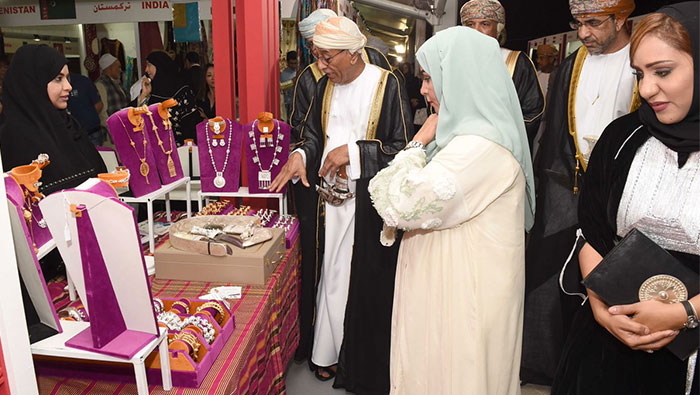 International Handicrafts Exhibition opens in Oman