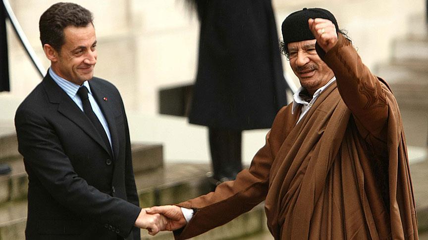 رغم الرحيل.. "القذافي" يهدد رئيس فرنسي أسبق بالسجن