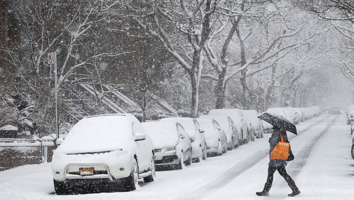 Winter 'four'easter' storm hits US East, disrupts normal life