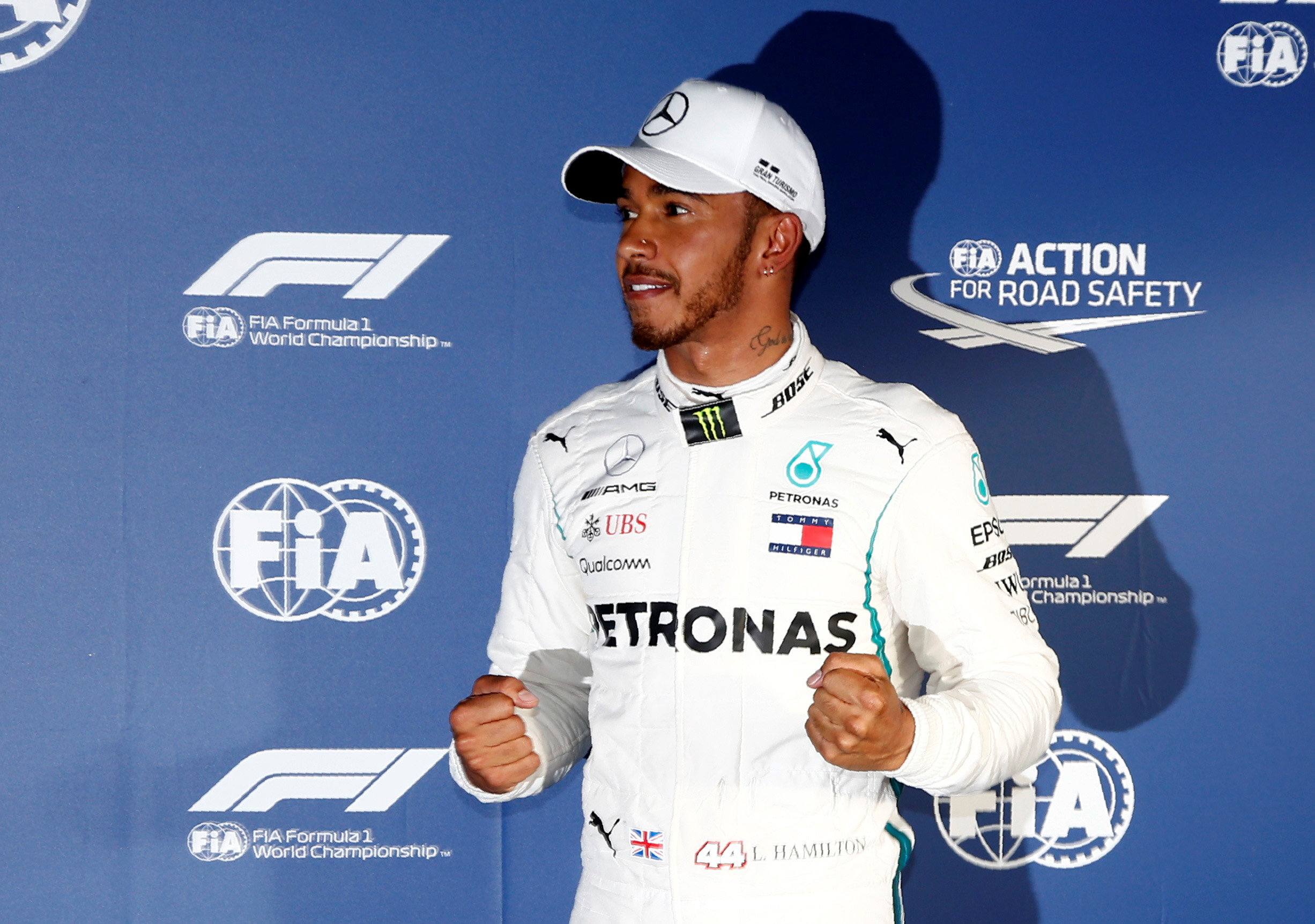 F1: Brilliant Hamilton blazes to Melbourne pole