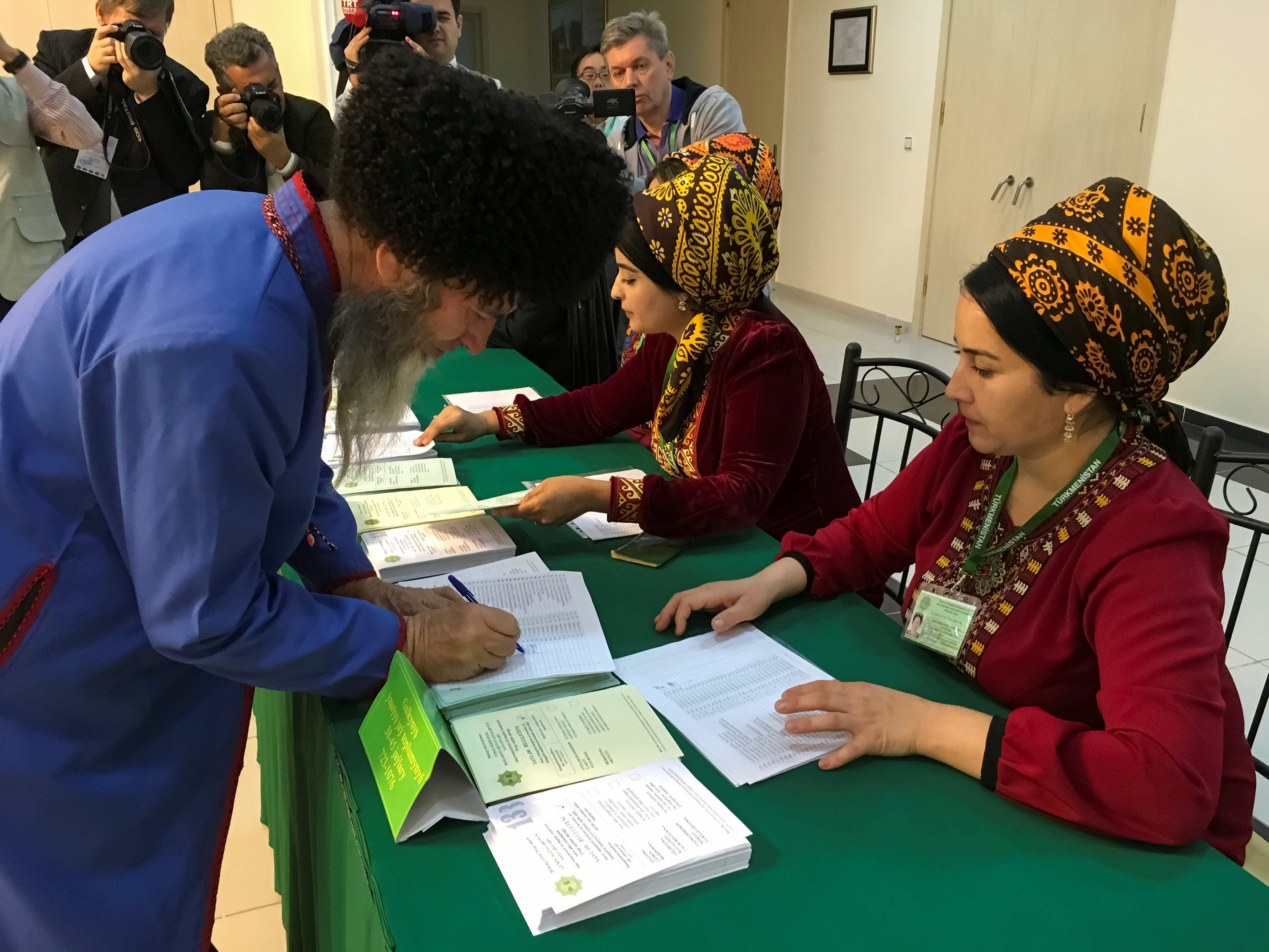 Turkmenistan votes in parliamentary election