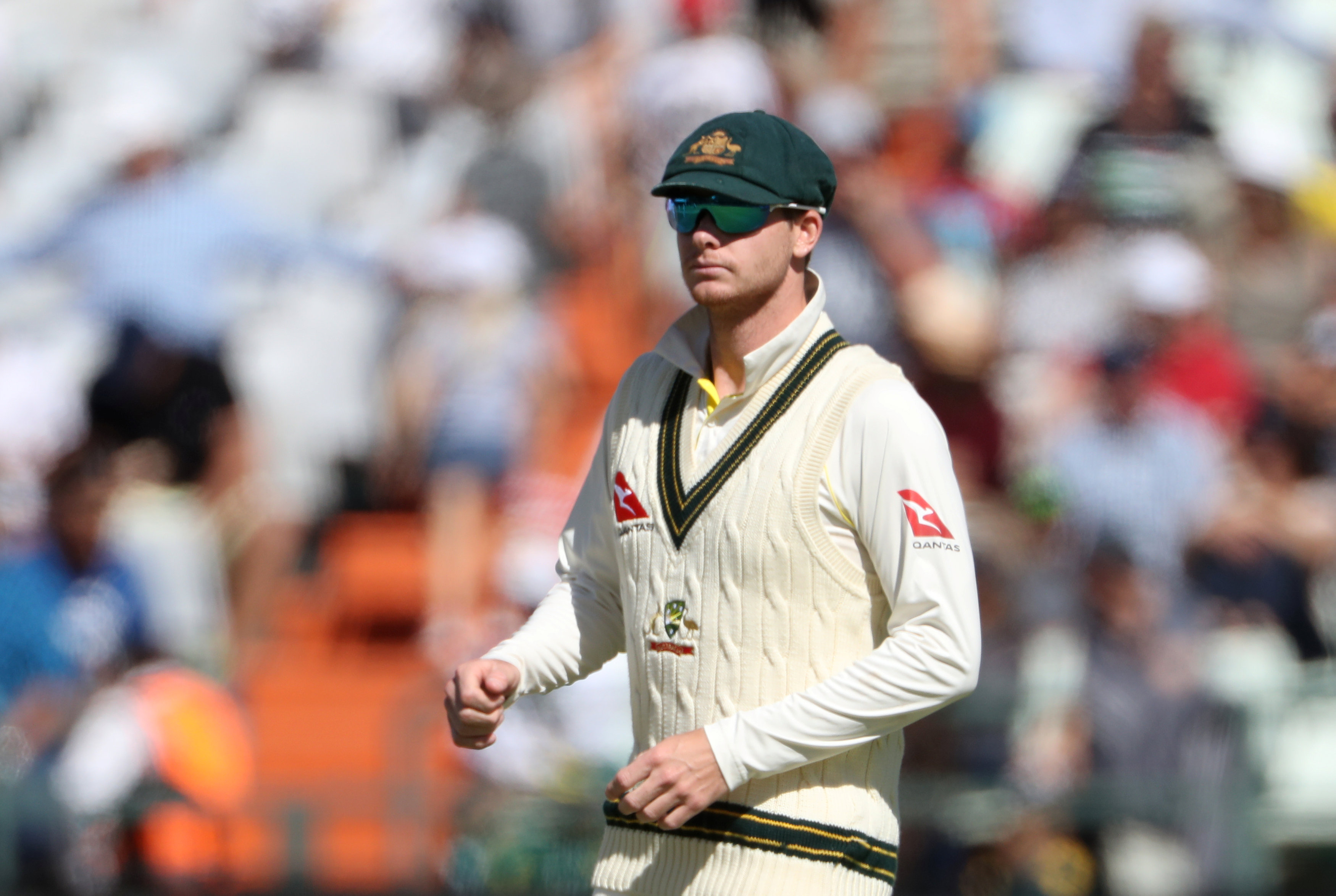 Cricket: Smith, Warner step down amid ball-tampering probe