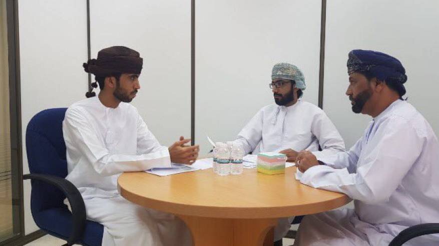 اقتصاديون: التعمين يُعنَى بالكيف وليس الكمّ