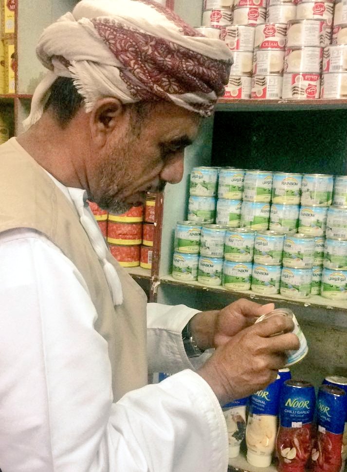 Municipality shuts down two restaurants violating health regulations in Oman