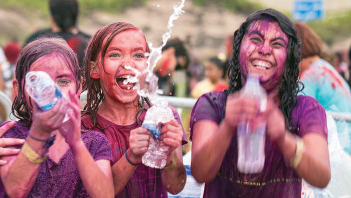 International participation in Holi celebrations in Oman