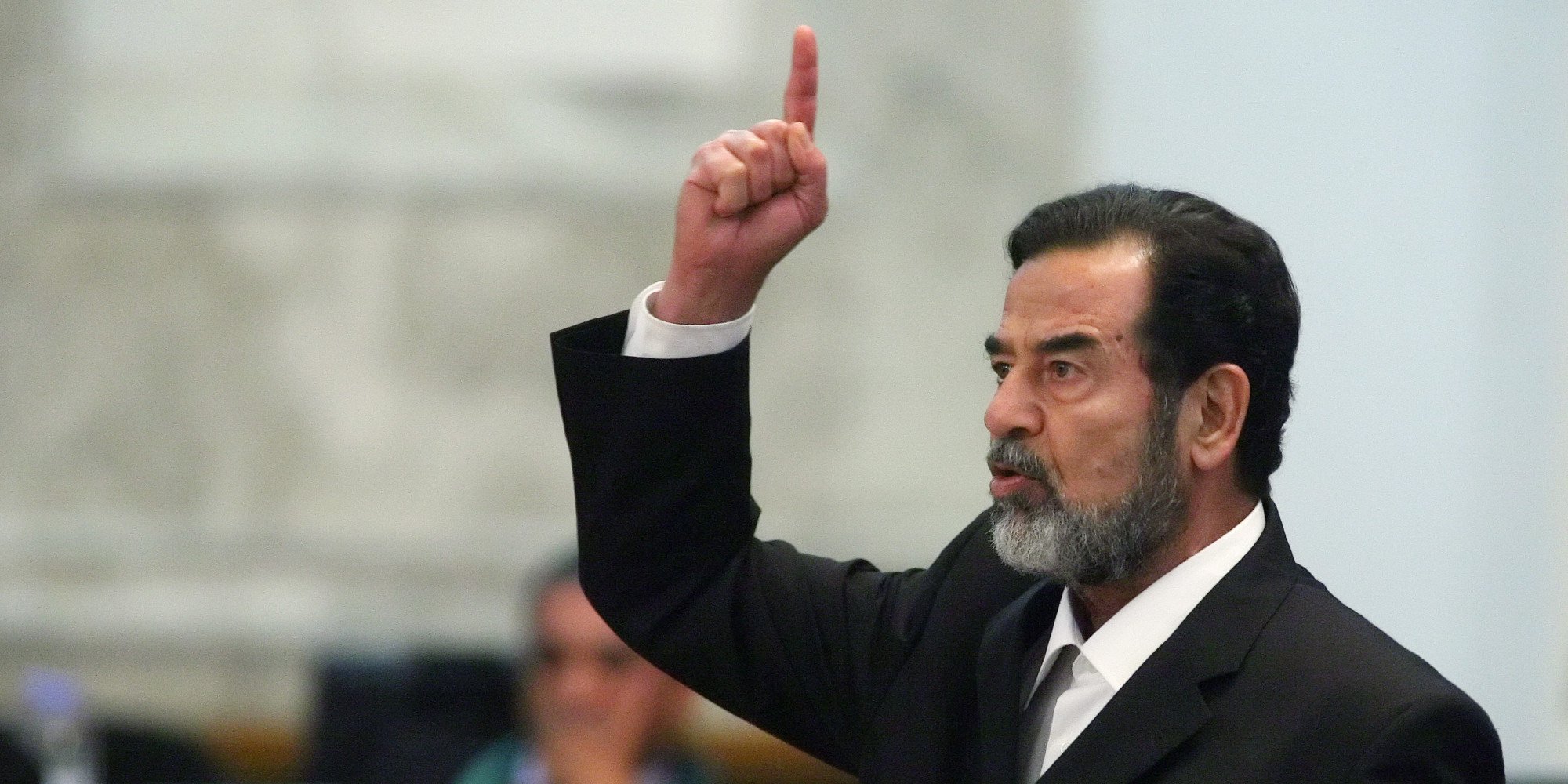 العراق يحجز أموال صدام حسين و4 آلاف من أركان نظامه