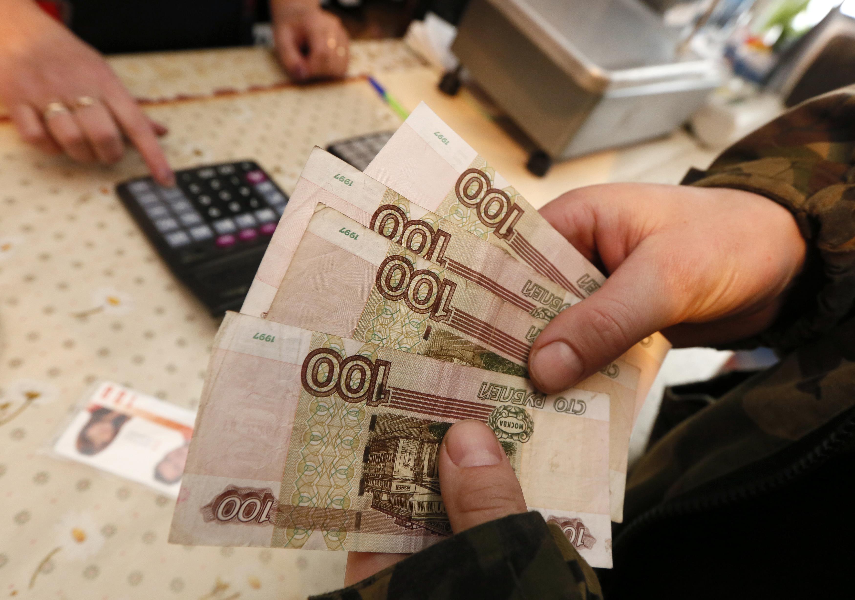 Rouble Hits Lowest Level Since 2016 On Sanctions Sell off Times Of Oman