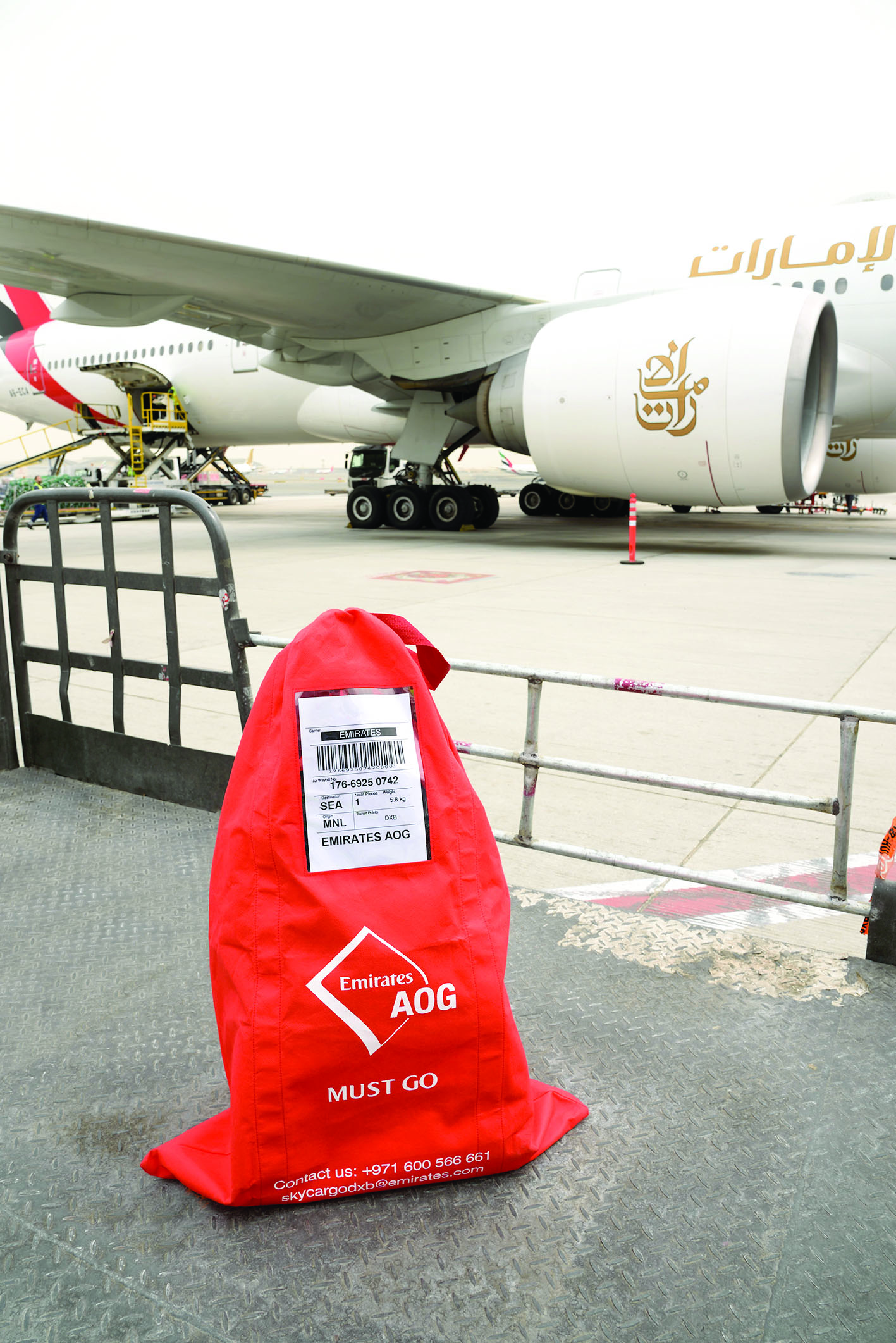 «الإمارات» تطلق حلاً لتسريع نقل قطع غيار الطائرات