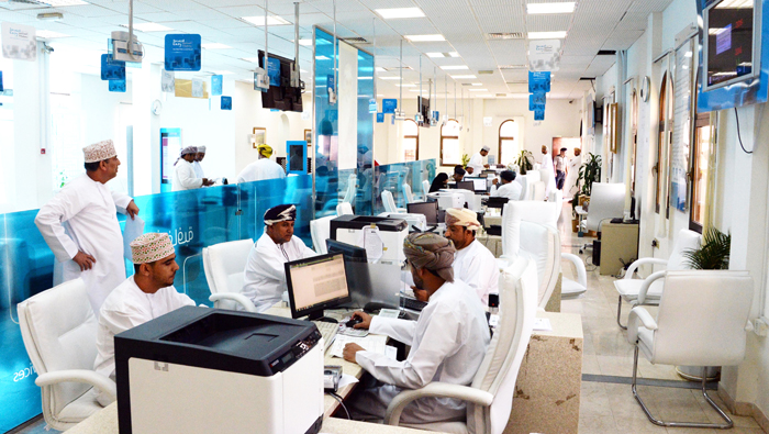 Ministry of Manpower tests over 800 Omanis for private sector jobs