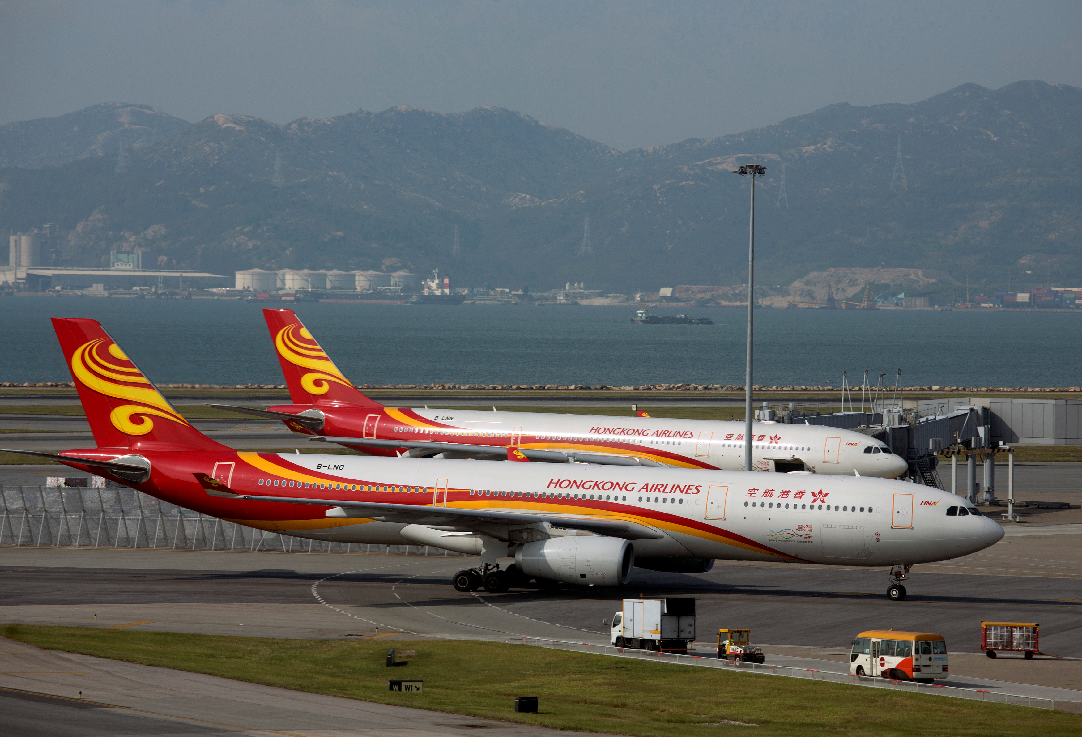 Temasek interested in buying into HNA's Hong Kong airlines