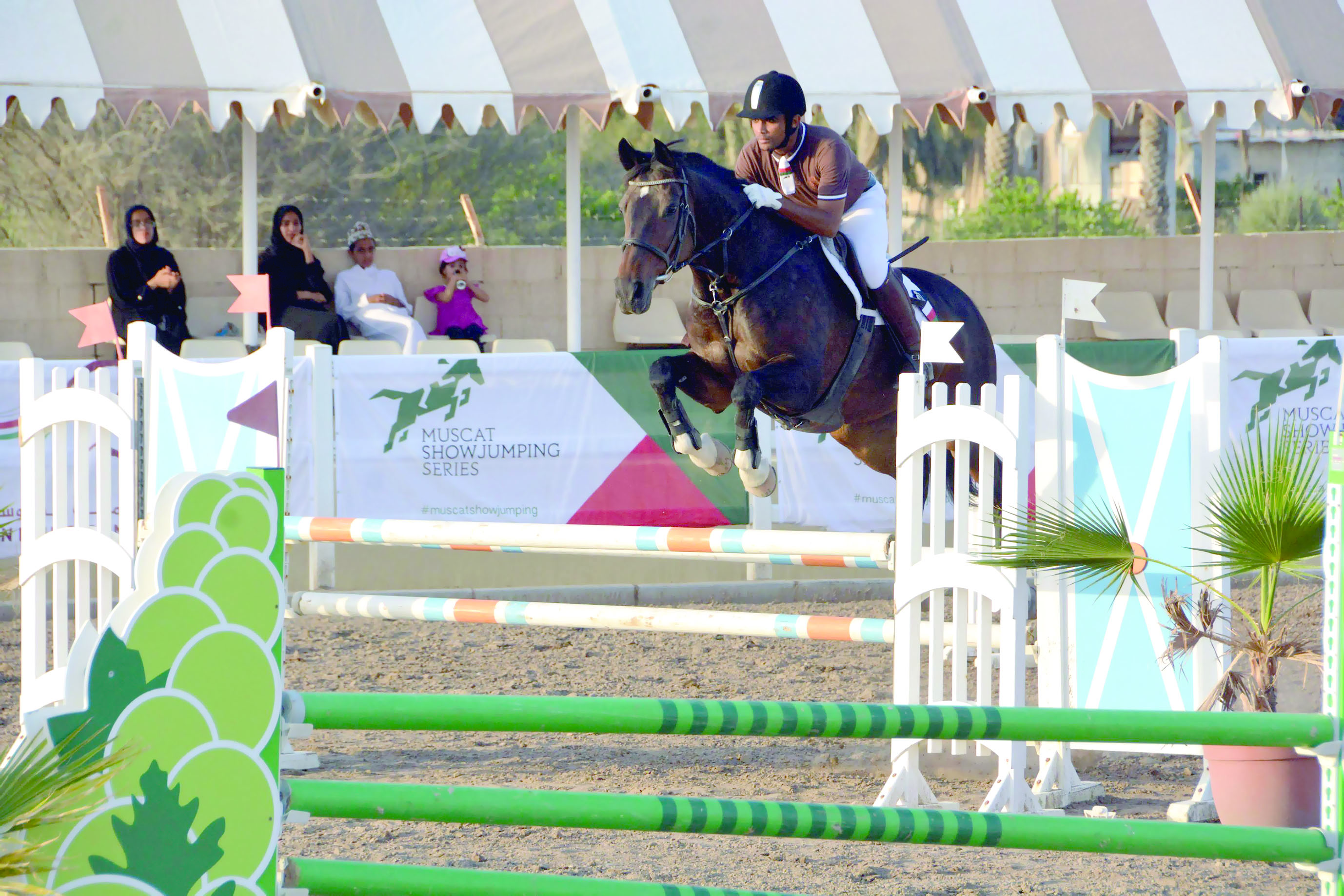 الخميس المقبل .. ختام منافسات درع وزارة الشؤون الرياضية لقفز الحواجز