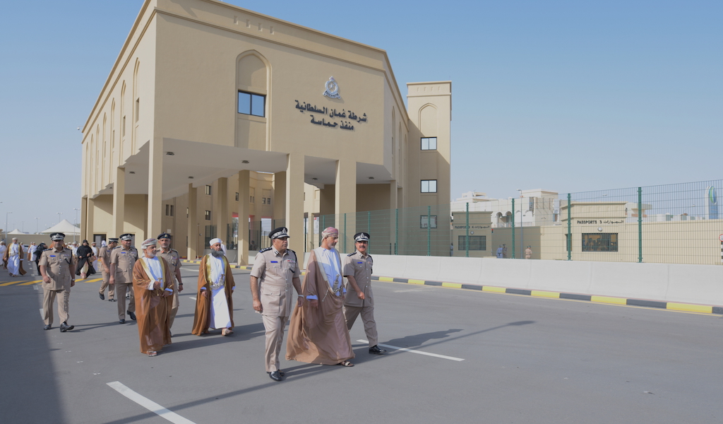 `شرطة عمان السلطانية تحتفل بافتتاح منفذ حماسة في البريمي