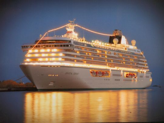 السياحة تنتعش في صلالة.. جولات لـ1216 زائر تشمل أهم معالم ظفار