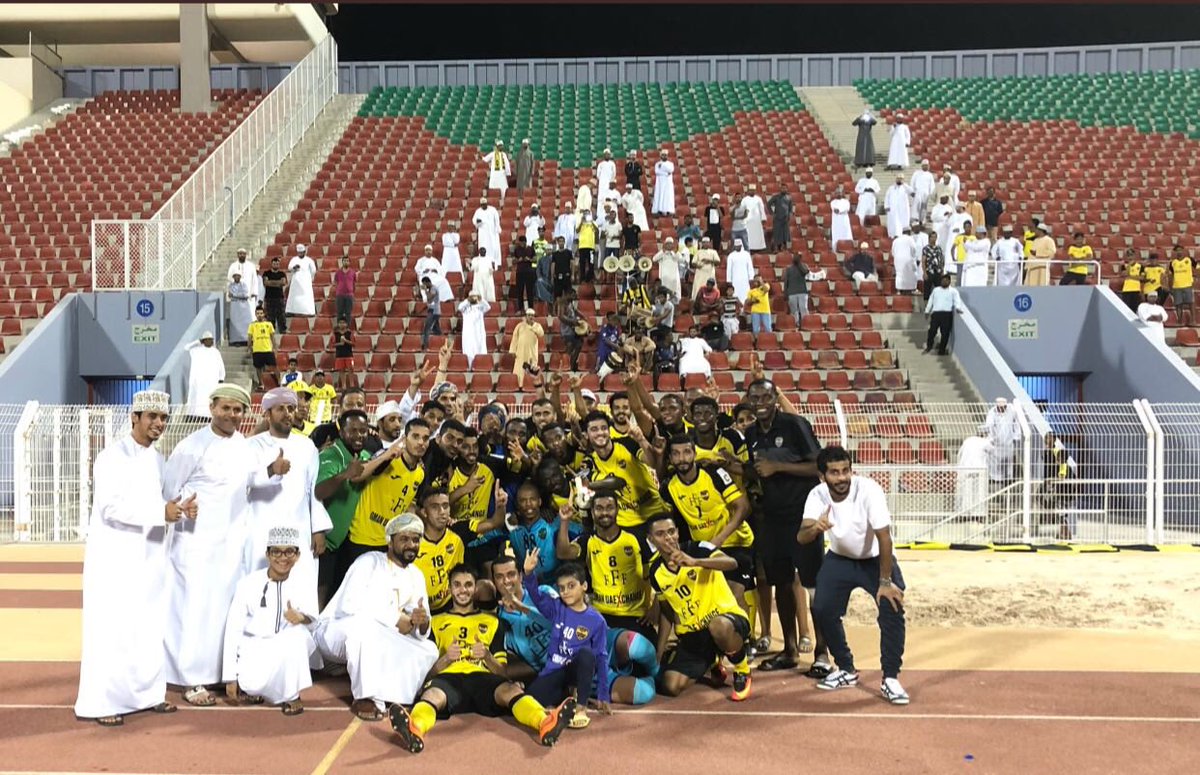 السويق يقترب من لقب دوري عمانتل لكرة القدم