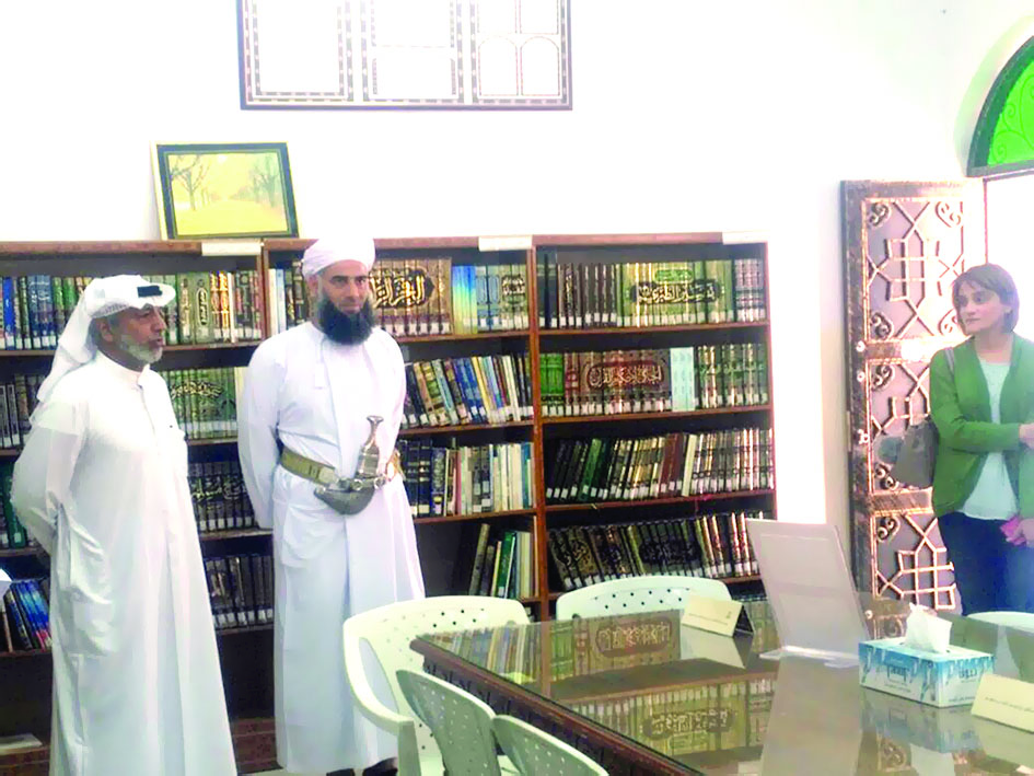 «اليونسكو»

تطلع على 
مكتبة الشيخ 
ناصر بن راشد الخروصي بالعوابي