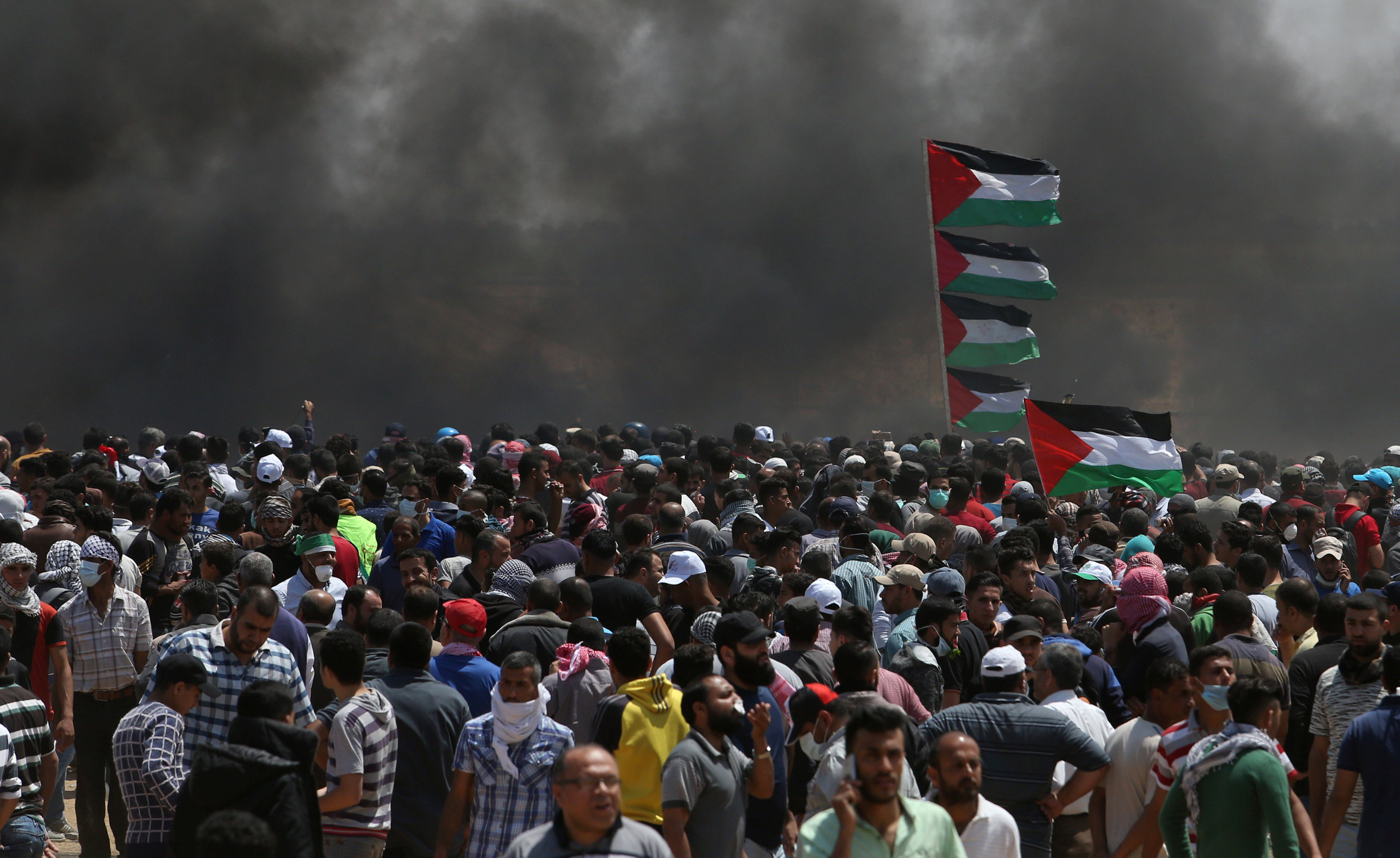 Israeli gunfire wounds 28 Palestinians as Gaza border protests build
