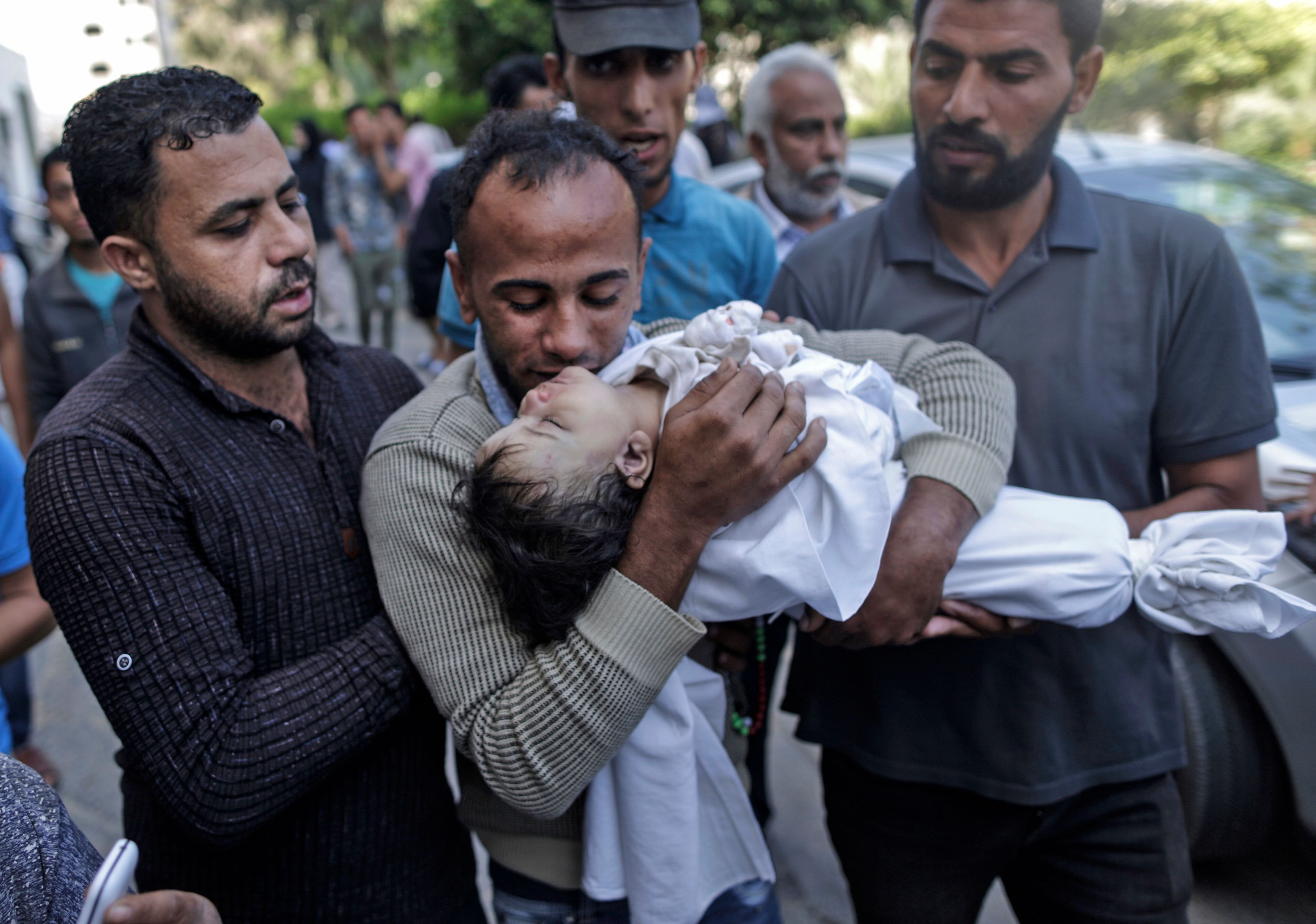 بالصور: أصغر شهيدة فلسطينية.. بأي ذنب قُتلت؟