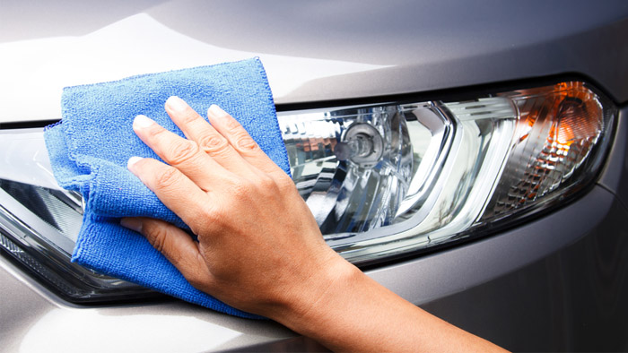 Simple ways to clean a car