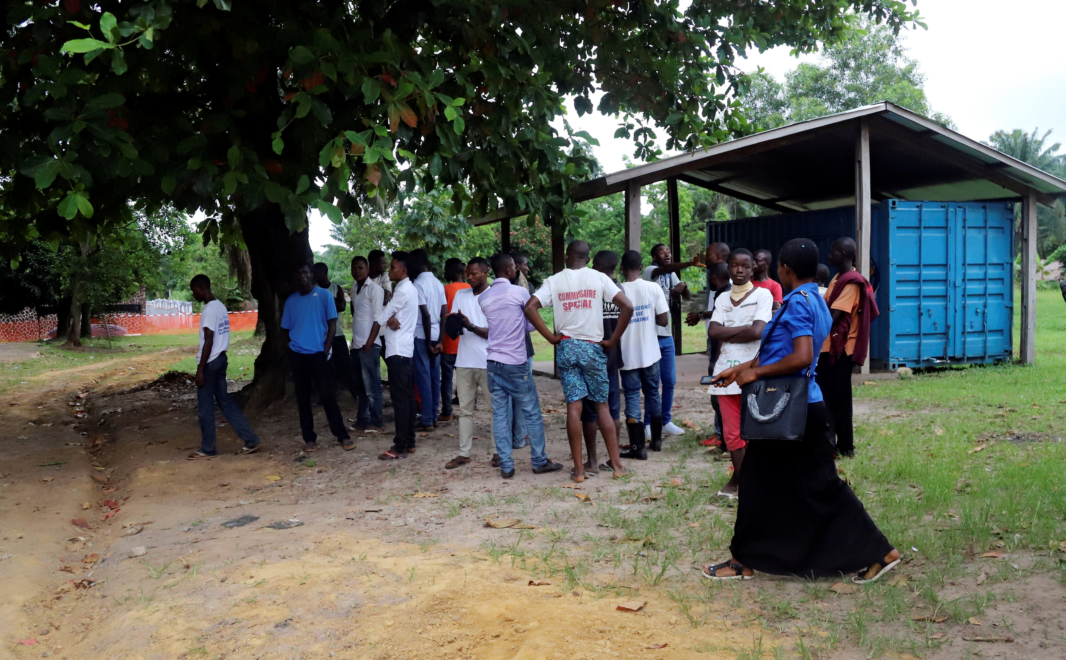 Ebola vaccination campaign begins in Congo