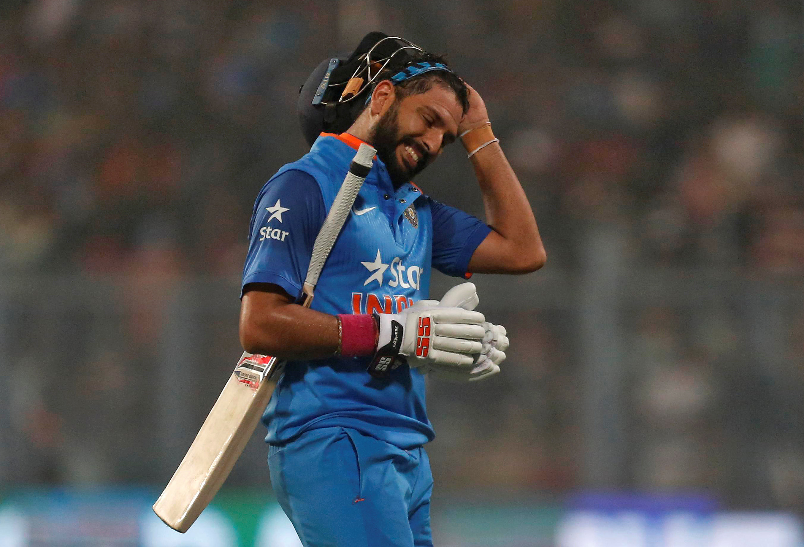 Cricket: Yuvraj struggles on as the magic wanes