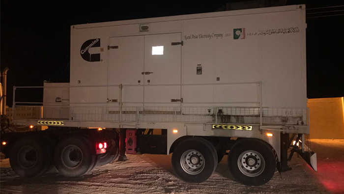 Cyclone Mekunu: Backup generators sent to rural Oman