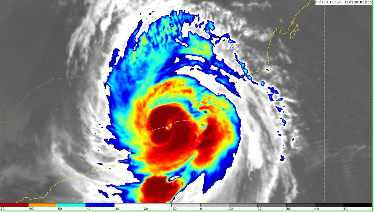 Video: Cyclone Mekunu makes landfall in Dhofar, more rainfall forecast