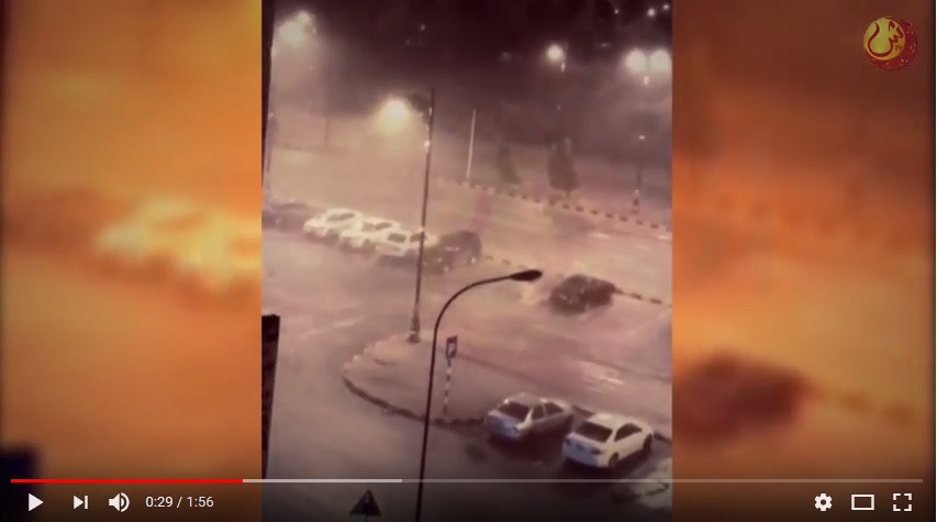 شاهد بالفيديو.. كيف ضرب إعصار "مكونو" سواحل ظفار