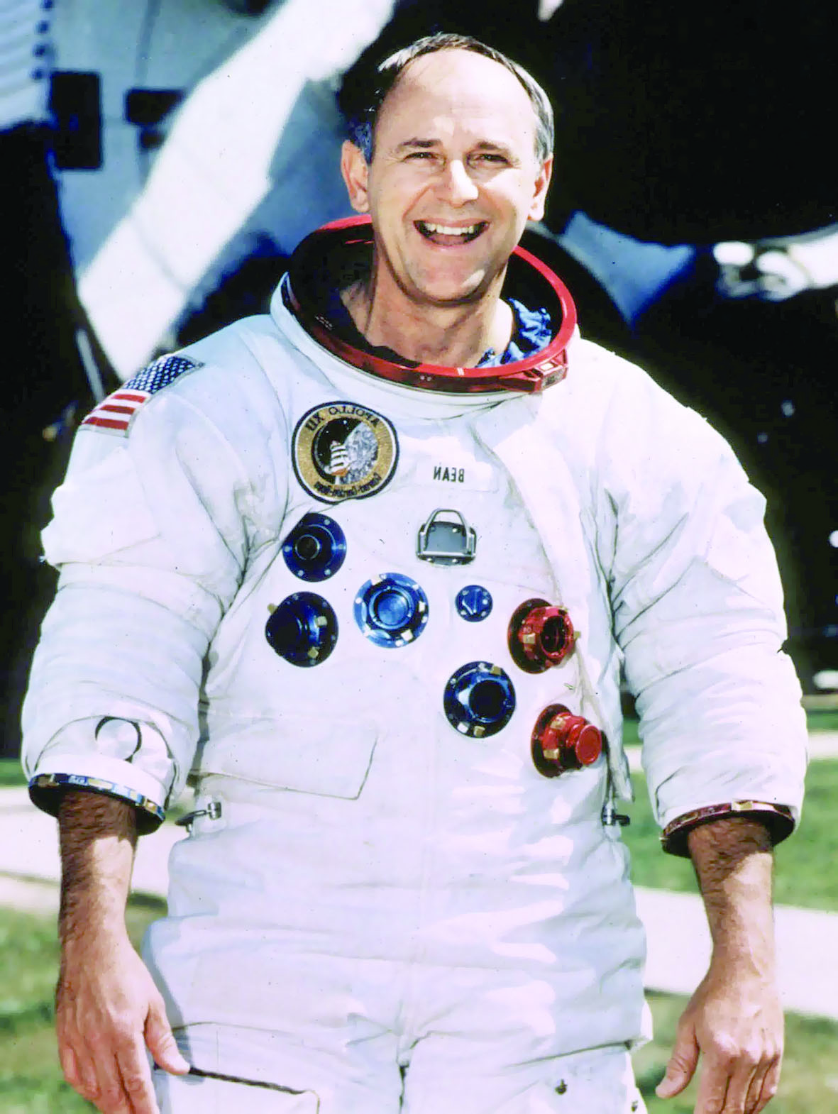 وفاة رائد الفضاء الأمريكيألان بين عن 86 عاماً
