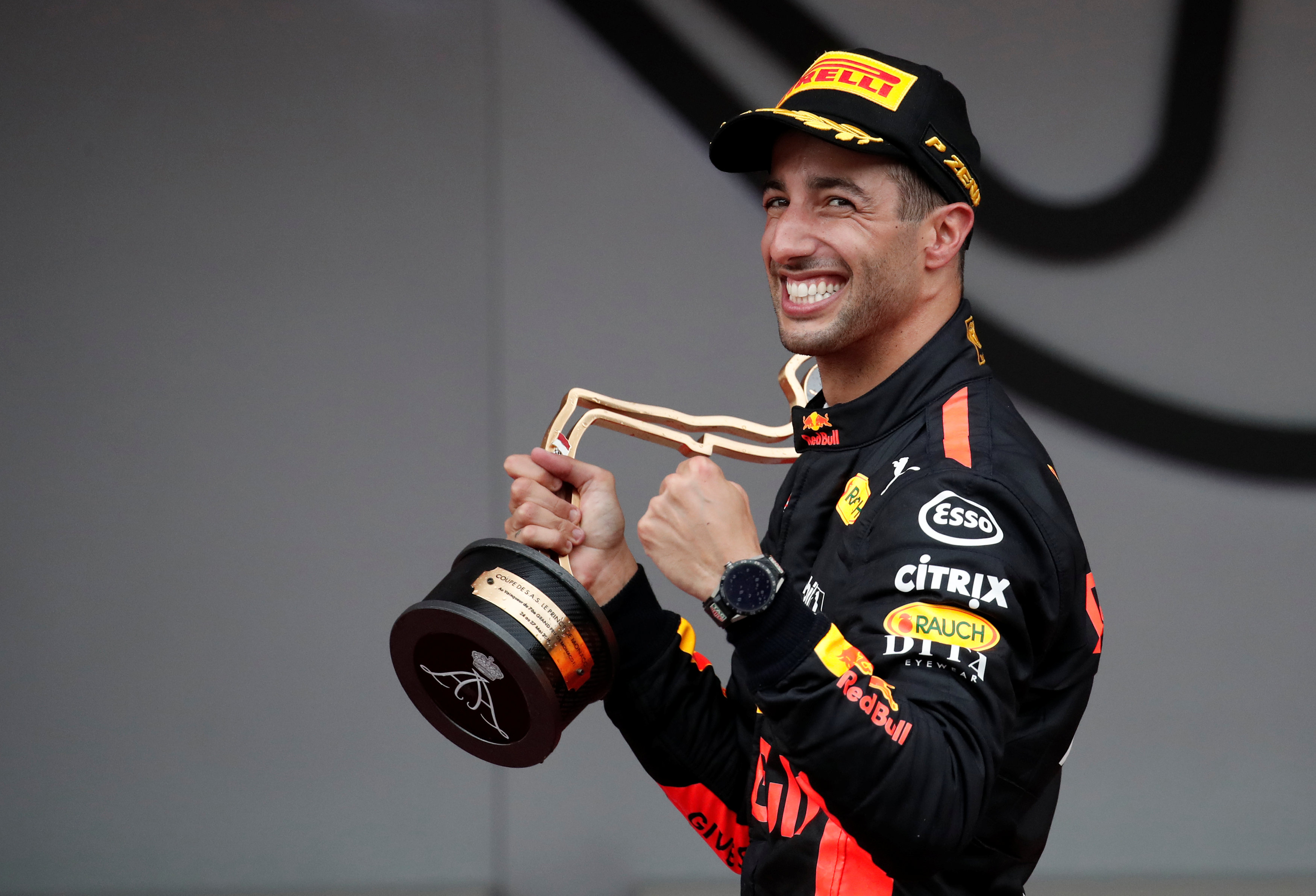 F1: Ricciardo takes tense Monaco win