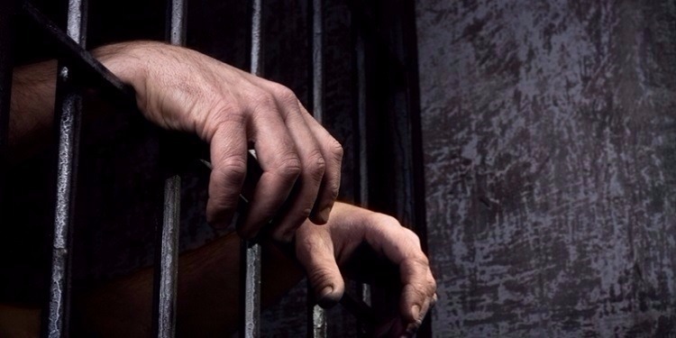 أخطر حالتين للسب والقذف في قانون الجزاء العماني.. عقوبتهما أشد