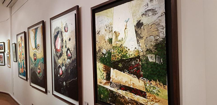 Omani artist holds solo exhibition