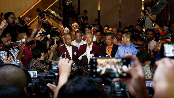 Mahathir claims poll win but results so far don't back him