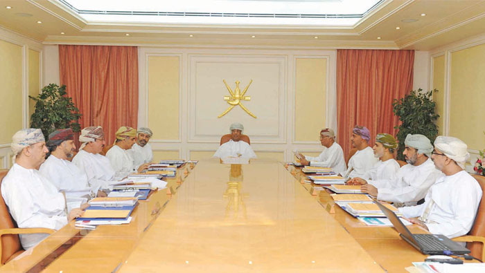 Oman finance, energy council reviews state of finance