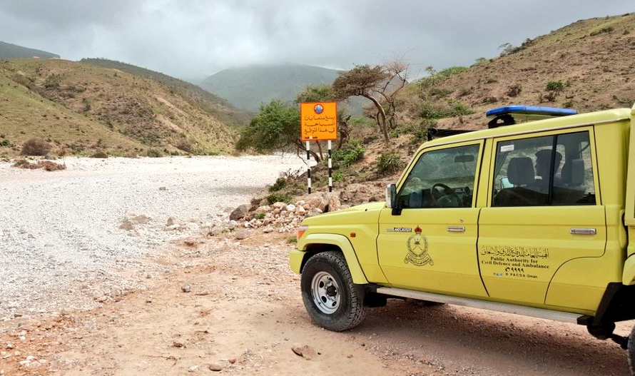 In pictures: Civil Defence attempts to keep tourists safe during Khareef season