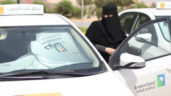 Survey suggests that women driving is set to transform Saudi job market