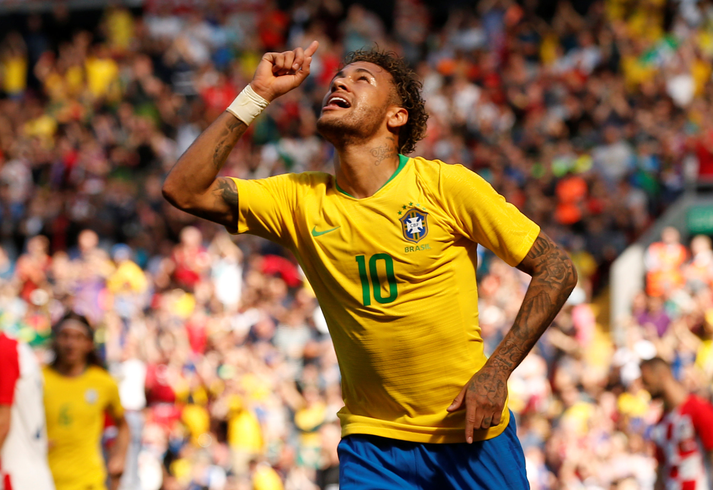 World Cup: Neymar’s slim shoulders carry Brazil’s burden of hopes