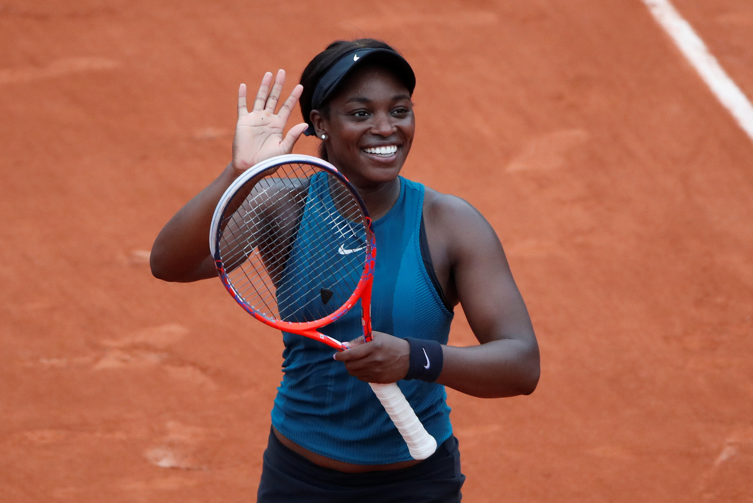 French Open: Stephens overpowers Kasatkina to enter semifinals