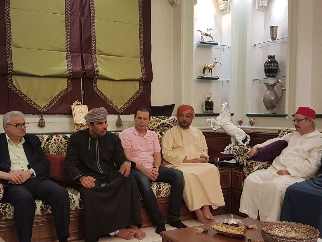 جلسة رمضانية بخيمة صاحب السمو السيد محمد آل سعيد