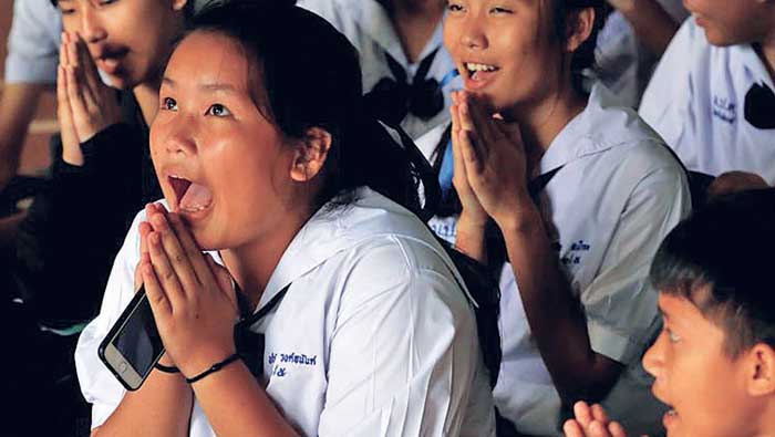 Thai expatriates happy over successful cave rescue mission